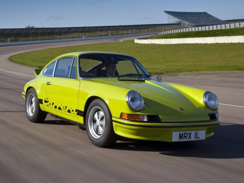 Характеристики автомобиля Porsche 911 2.0 MT L (01.1968 - 12.1968): фото, вместимость, скорость, двигатель, топливо, масса, отзывы