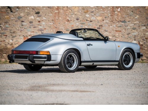 Характеристики автомобиля Porsche 911 3.2 MT Carrera Speedster (01.1989 - 07.1989): фото, вместимость, скорость, двигатель, топливо, масса, отзывы