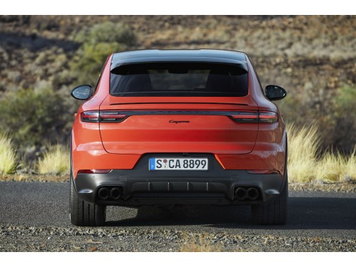 Характеристики автомобиля Porsche Cayenne Coupe 3.0 Tiptronic Platinum Edition (02.2022 - 12.2022): фото, вместимость, скорость, двигатель, топливо, масса, отзывы