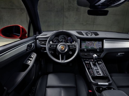Характеристики автомобиля Porsche Macan 2.9 PDK S (07.2021 - 12.2022): фото, вместимость, скорость, двигатель, топливо, масса, отзывы