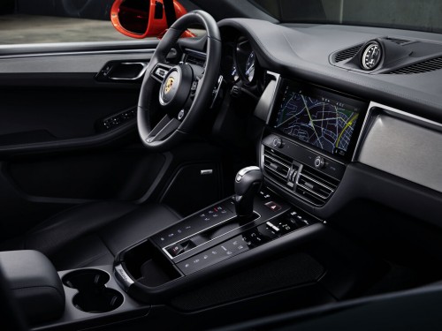 Характеристики автомобиля Porsche Macan 2.9 PDK GTS (07.2021 - 12.2022): фото, вместимость, скорость, двигатель, топливо, масса, отзывы