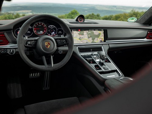 Характеристики автомобиля Porsche Panamera 2.9 PDK 4 (08.2020 - н.в.): фото, вместимость, скорость, двигатель, топливо, масса, отзывы