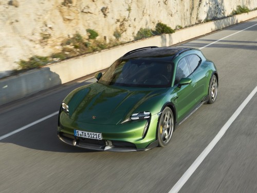 Характеристики автомобиля Porsche Taycan 93.4 kWh 4S Cross Turismo (04.2021 - 12.2022): фото, вместимость, скорость, двигатель, топливо, масса, отзывы