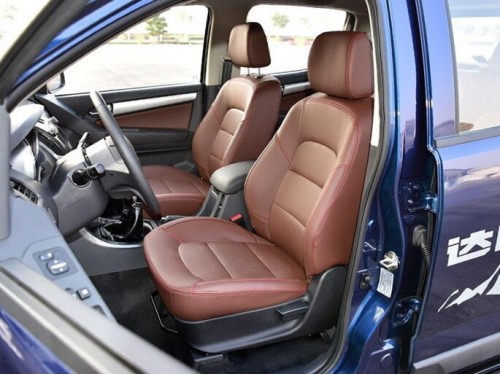 Характеристики автомобиля Qingling Taga 3.0D MT 4WD Super Luxury SWB (02.2021 - н.в.): фото, вместимость, скорость, двигатель, топливо, масса, отзывы