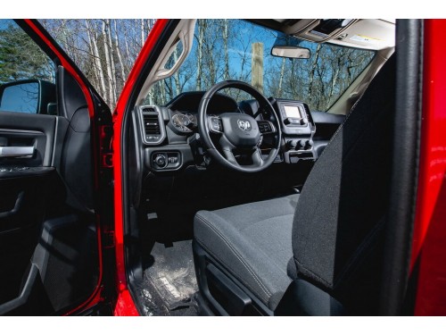 Характеристики автомобиля RAM 2500 6.4 AT 4x4 75th Anniversary Edition Power Wagon Crew Cab Short Box SRW (03.2019 - н.в.): фото, вместимость, скорость, двигатель, топливо, масса, отзывы