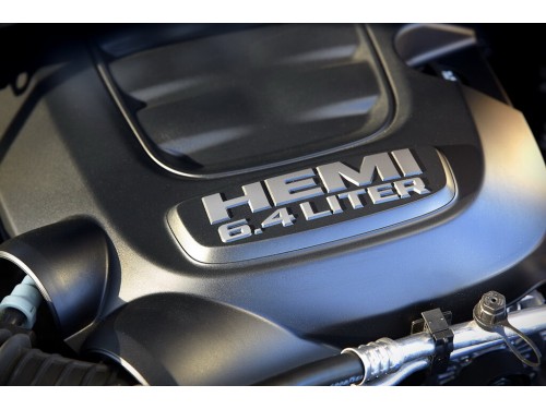 Характеристики автомобиля RAM 2500 5.7 AT 4x2 Laramie Limited Mega Cab Short Box SRW (09.2013 - 08.2015): фото, вместимость, скорость, двигатель, топливо, масса, отзывы