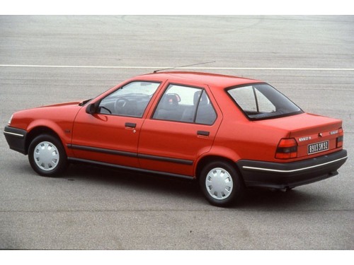 Характеристики автомобиля Renault 19 1.4 MT GTR (03.1989 - 03.1992): фото, вместимость, скорость, двигатель, топливо, масса, отзывы
