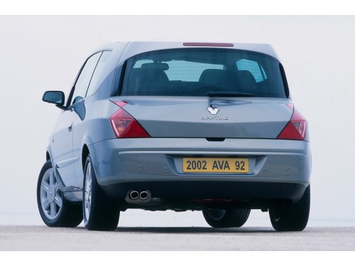 Характеристики автомобиля Renault Avantime 2.2 dCi MT Expression (11.2001 - 02.2003): фото, вместимость, скорость, двигатель, топливо, масса, отзывы
