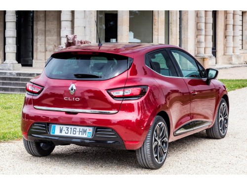 Характеристики автомобиля Renault Clio 0.9 ENERGY TCe 90 MT Limited (09.2016 - 03.2019): фото, вместимость, скорость, двигатель, топливо, масса, отзывы