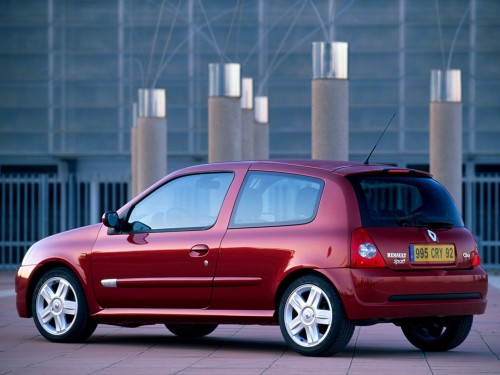 Характеристики автомобиля Renault Clio 1.4 16V AT Billabong (06.2001 - 08.2004): фото, вместимость, скорость, двигатель, топливо, масса, отзывы