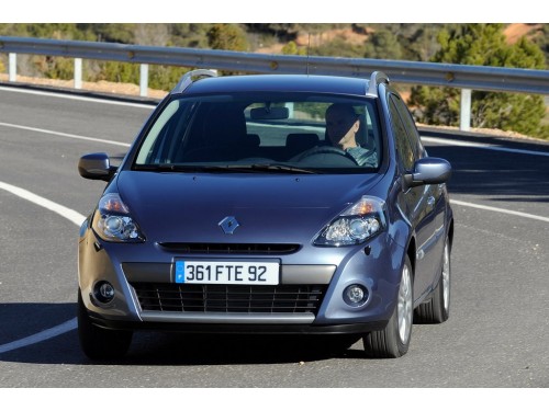 Характеристики автомобиля Renault Clio 1.2 16V 75 MT Expression (04.2009 - 03.2013): фото, вместимость, скорость, двигатель, топливо, масса, отзывы