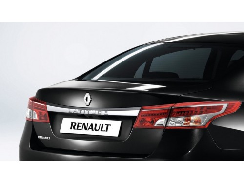 Характеристики автомобиля Renault Latitude 2.0 Expression CVT (07.2014 - 07.2015): фото, вместимость, скорость, двигатель, топливо, масса, отзывы