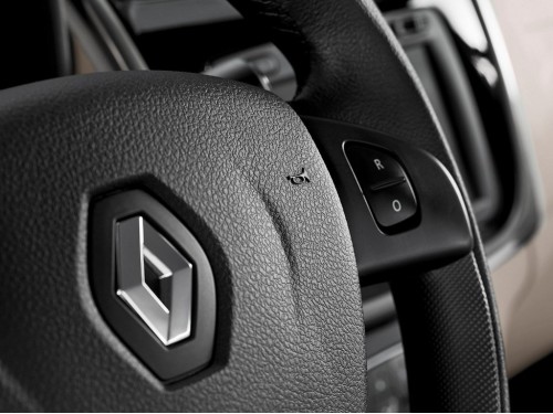 Характеристики автомобиля Renault Logan 1.6 MT Access (03.2014 - 12.2018): фото, вместимость, скорость, двигатель, топливо, масса, отзывы