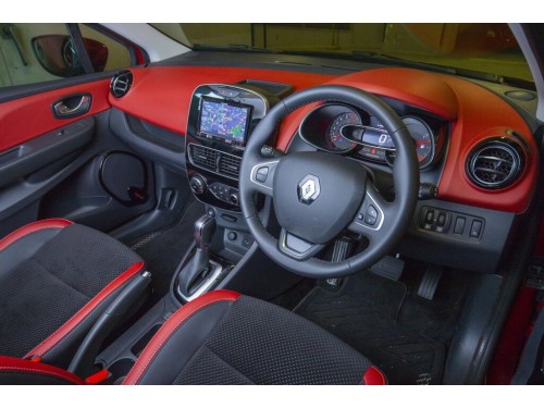 Характеристики автомобиля Renault Lutecia 1.2 Iconic (07.2019 - 10.2020): фото, вместимость, скорость, двигатель, топливо, масса, отзывы