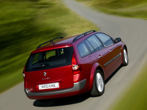 Характеристики автомобиля Renault Megane Confort 1.6 МКП5 (10.2006 - 09.2009): фото, вместимость, скорость, двигатель, топливо, масса, отзывы