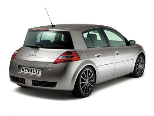 Характеристики автомобиля Renault Megane 1.9 dCi AT Dynamique (01.2006 - 09.2009): фото, вместимость, скорость, двигатель, топливо, масса, отзывы