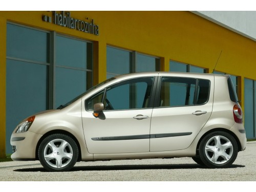 Характеристики автомобиля Renault Modus 1.6 16V MT Authentique (08.2004 - 04.2005): фото, вместимость, скорость, двигатель, топливо, масса, отзывы