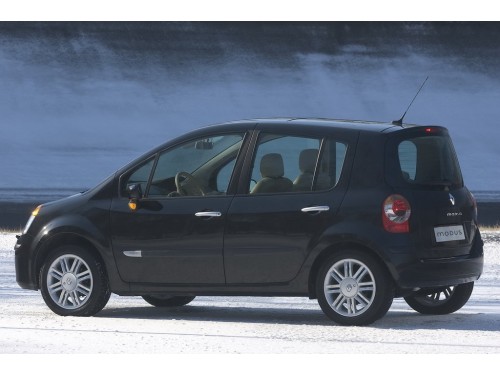 Характеристики автомобиля Renault Modus 1.2 16V MT Authentique (08.2004 - 03.2008): фото, вместимость, скорость, двигатель, топливо, масса, отзывы