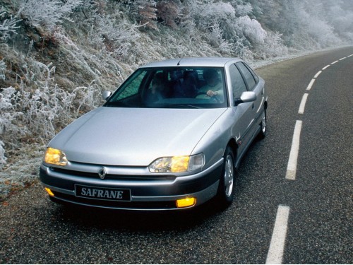 Характеристики автомобиля Renault Safrane 2.5dT MT RT (12.1992 - 07.1996): фото, вместимость, скорость, двигатель, топливо, масса, отзывы