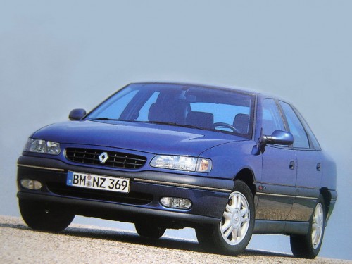 Характеристики автомобиля Renault Safrane 2.0 MT RTE (07.1996 - 12.2000): фото, вместимость, скорость, двигатель, топливо, масса, отзывы