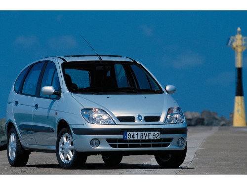 Характеристики автомобиля Renault Scenic 1.8 MT RXE (02.2001 - 02.2003): фото, вместимость, скорость, двигатель, топливо, масса, отзывы