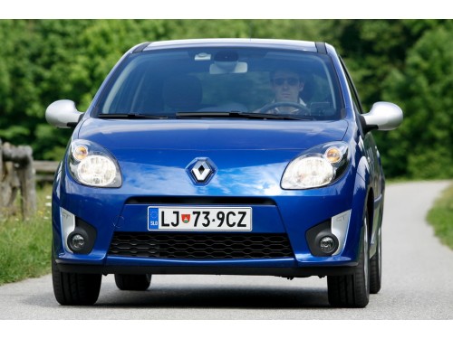 Характеристики автомобиля Renault Twingo 1.2 16V MT Expression (03.2007 - 06.2010): фото, вместимость, скорость, двигатель, топливо, масса, отзывы