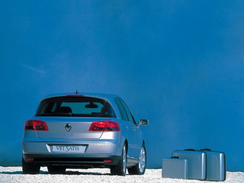 Характеристики автомобиля Renault Vel Satis 2.0 16V Turbo AT Privelege (02.2003 - 03.2005): фото, вместимость, скорость, двигатель, топливо, масса, отзывы