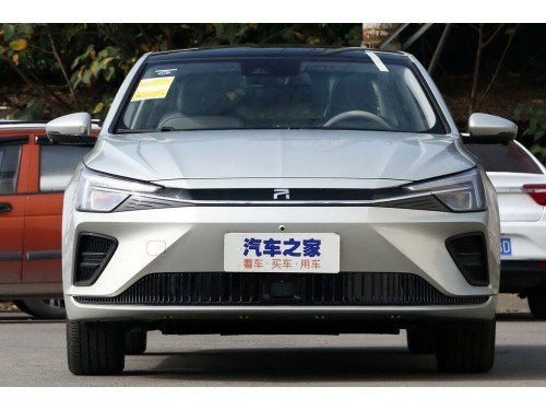 Характеристики автомобиля Rising Auto ER6 69.9 kWh 620km Premium (06.2021 - 11.2022): фото, вместимость, скорость, двигатель, топливо, масса, отзывы