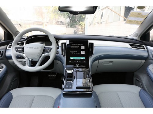 Характеристики автомобиля Rising Auto ER6 69.9 kWh 620km Premium (06.2021 - 11.2022): фото, вместимость, скорость, двигатель, топливо, масса, отзывы
