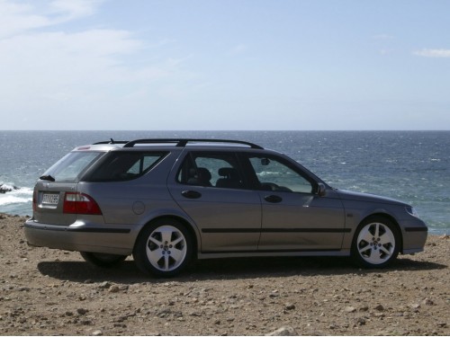 Характеристики автомобиля Saab 9-5 2.0 AT Linear (07.2001 - 08.2005): фото, вместимость, скорость, двигатель, топливо, масса, отзывы