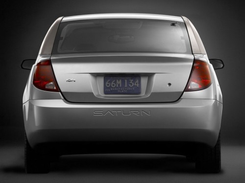 Характеристики автомобиля Saturn Ion 2.2 MT Ion-2 (04.2002 - 03.2004): фото, вместимость, скорость, двигатель, топливо, масса, отзывы