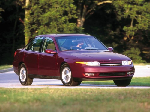 Характеристики автомобиля Saturn L-Series 2.2 MT L100 (05.2000 - 03.2002): фото, вместимость, скорость, двигатель, топливо, масса, отзывы