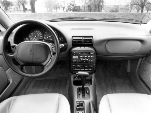 Характеристики автомобиля Saturn S-Series 1.9 MT SL (05.1994 - 11.1995): фото, вместимость, скорость, двигатель, топливо, масса, отзывы