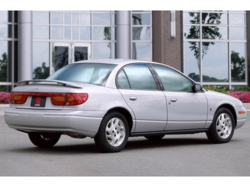 Характеристики автомобиля Saturn S-Series 1.9 MT SL (12.1999 - 11.2002): фото, вместимость, скорость, двигатель, топливо, масса, отзывы