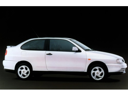 Характеристики автомобиля SEAT Cordoba 1.4 MT SE (08.1996 - 08.1999): фото, вместимость, скорость, двигатель, топливо, масса, отзывы