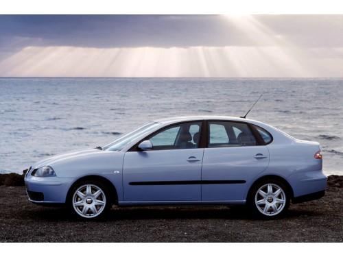 Характеристики автомобиля SEAT Cordoba 1.2 MT Stylance (10.2002 - 09.2009): фото, вместимость, скорость, двигатель, топливо, масса, отзывы