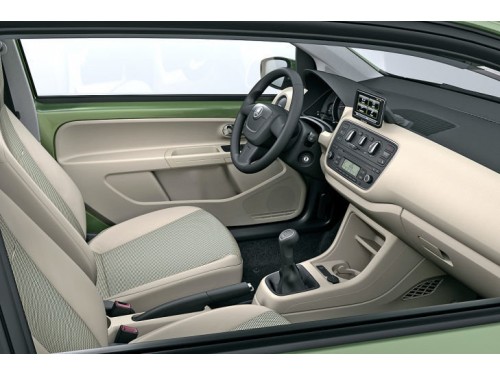Характеристики автомобиля Skoda Citigo 1.0 MPI ASG Active (03.2012 - 04.2015): фото, вместимость, скорость, двигатель, топливо, масса, отзывы