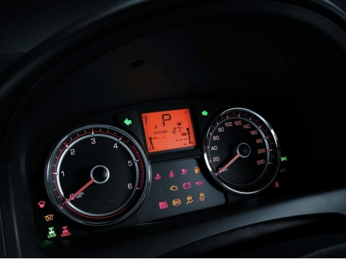 Характеристики автомобиля SsangYong Actyon 2.0D AT 4WD Comfort (12.2010 - 12.2012): фото, вместимость, скорость, двигатель, топливо, масса, отзывы