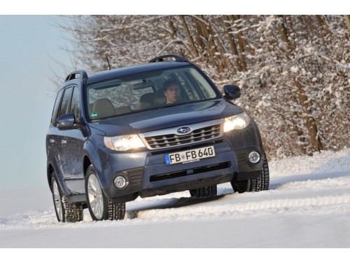 Характеристики автомобиля Subaru Forester 2.0X MT Exclusive Navigation (03.2011 - 02.2013): фото, вместимость, скорость, двигатель, топливо, масса, отзывы