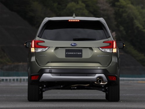 Характеристики автомобиля Subaru Forester 2.0 Advance 4WD (10.2020 - 06.2021): фото, вместимость, скорость, двигатель, топливо, масса, отзывы