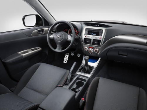 Характеристики автомобиля Subaru Impreza WRX STI 2.5 MT EA (05.2010 - 04.2011): фото, вместимость, скорость, двигатель, топливо, масса, отзывы