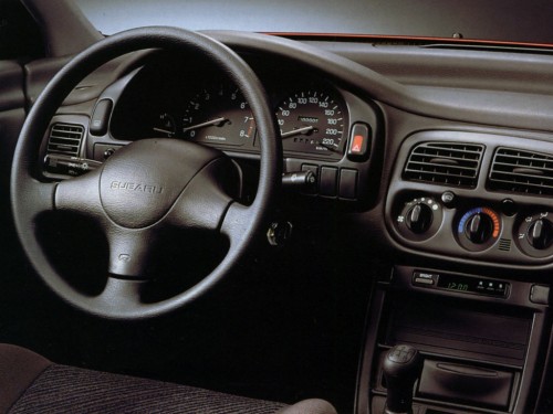 Характеристики автомобиля Subaru Impreza 1.6 MT GL (01.1993 - 06.1996): фото, вместимость, скорость, двигатель, топливо, масса, отзывы