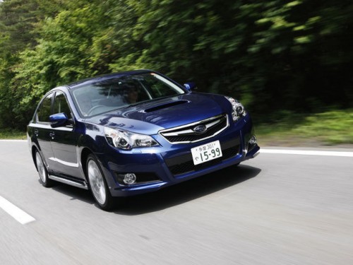 Характеристики автомобиля Subaru Legacy B4 2.5 GT 4WD (05.2009 - 04.2010): фото, вместимость, скорость, двигатель, топливо, масса, отзывы