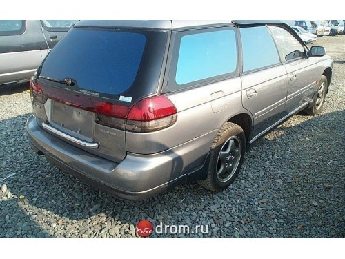 Характеристики автомобиля Subaru Legacy 2.0 touring wagon Brighton (06.1996 - 05.1998): фото, вместимость, скорость, двигатель, топливо, масса, отзывы