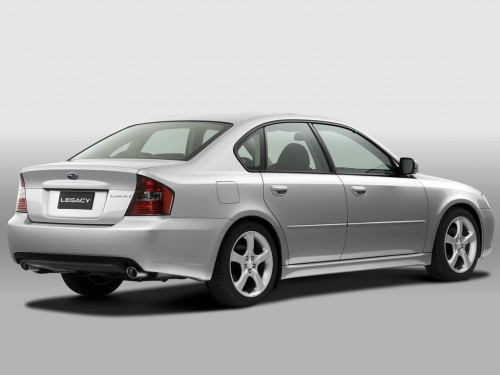 Характеристики автомобиля Subaru Legacy 2.0R MT (09.2005 - 08.2006): фото, вместимость, скорость, двигатель, топливо, масса, отзывы