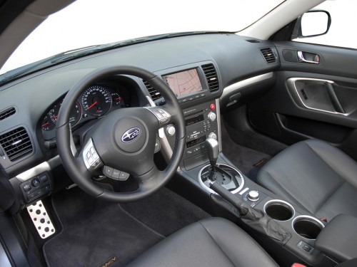 Характеристики автомобиля Subaru Legacy 2.5i AT (09.2007 - 08.2009): фото, вместимость, скорость, двигатель, топливо, масса, отзывы