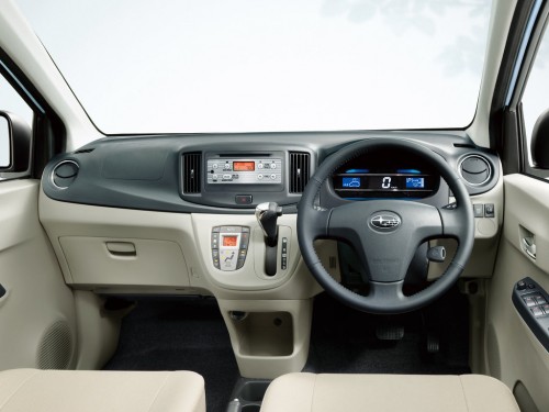 Характеристики автомобиля Subaru Pleo Plus 660 F (12.2012 - 07.2013): фото, вместимость, скорость, двигатель, топливо, масса, отзывы