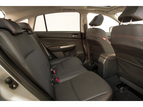 Характеристики автомобиля Subaru XV 2.0D MT Comfort (02.2016 - 08.2017): фото, вместимость, скорость, двигатель, топливо, масса, отзывы