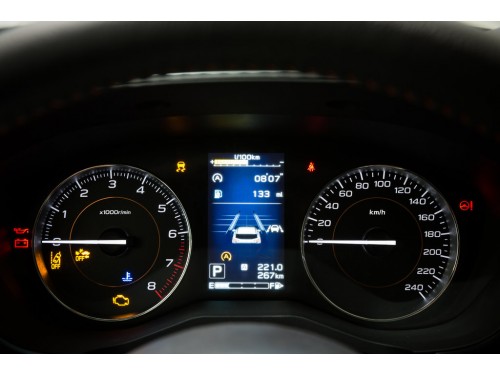 Характеристики автомобиля Subaru XV 2.0i CVT TD Standard ES (10.2017 - 10.2018): фото, вместимость, скорость, двигатель, топливо, масса, отзывы