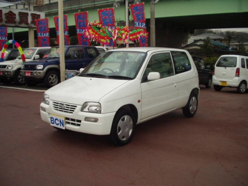 Характеристики автомобиля Suzuki Alto 660 L'Epo (04.1997 - 09.1998): фото, вместимость, скорость, двигатель, топливо, масса, отзывы